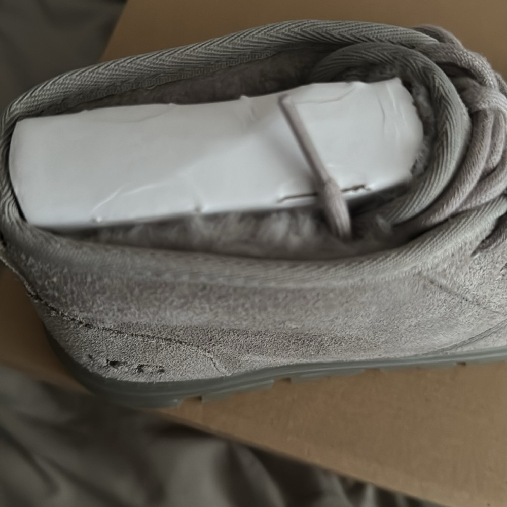 Ugg Neumels - Picture 2 of 4